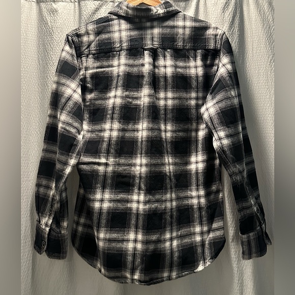 EUC~Men’s Plaid Flannel Shirt - Picture 2 of 8